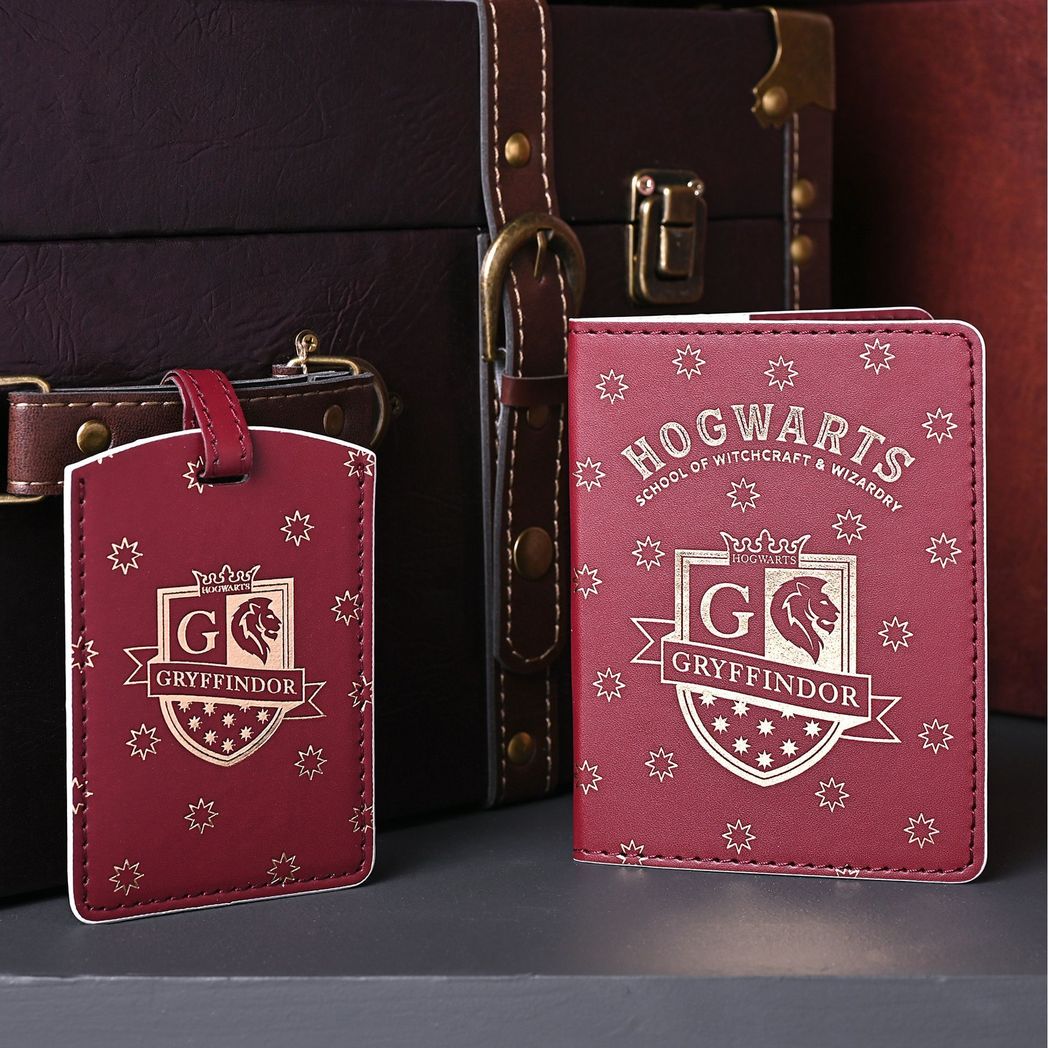 Harry Potter Passport Holder & Luggage Tag - Gryffindor
