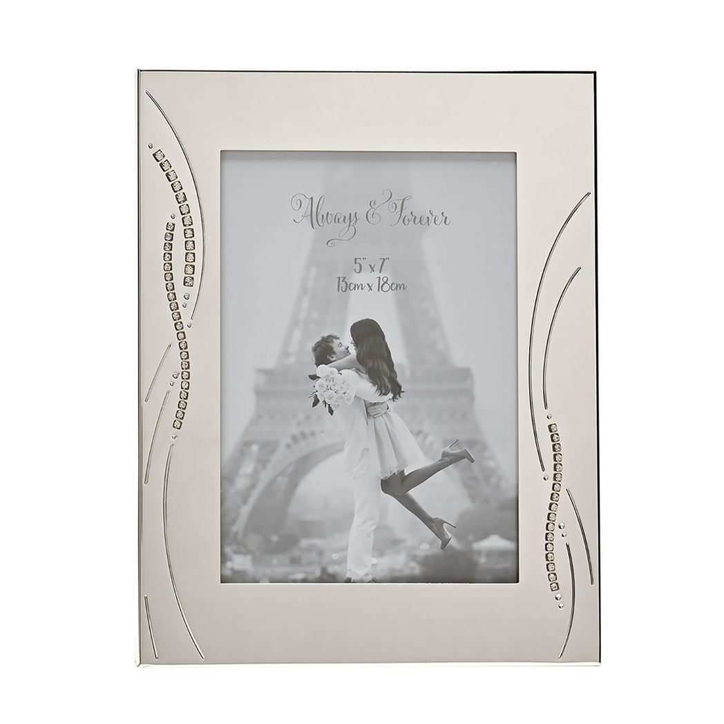 Double Photo Frame with Giraffe & 2 Teddies