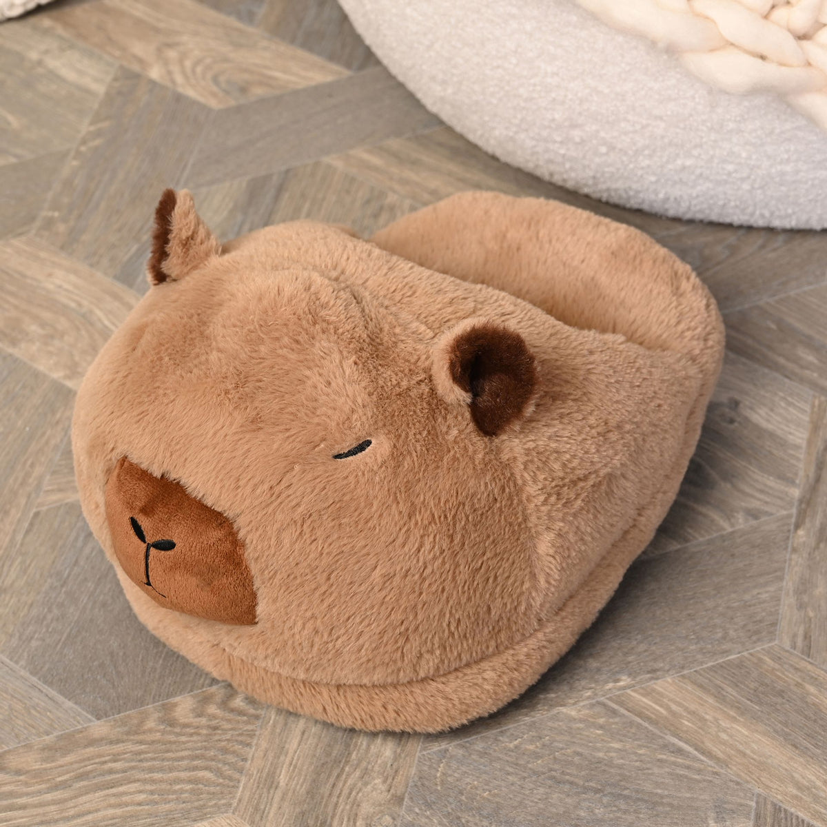Capybara Cuddly Feet Warmer