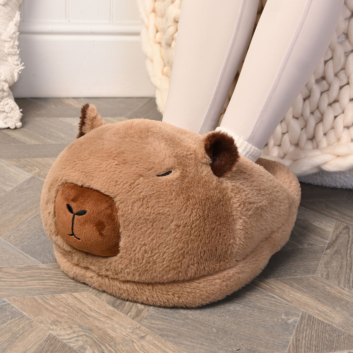 Capybara Cuddly Feet Warmer