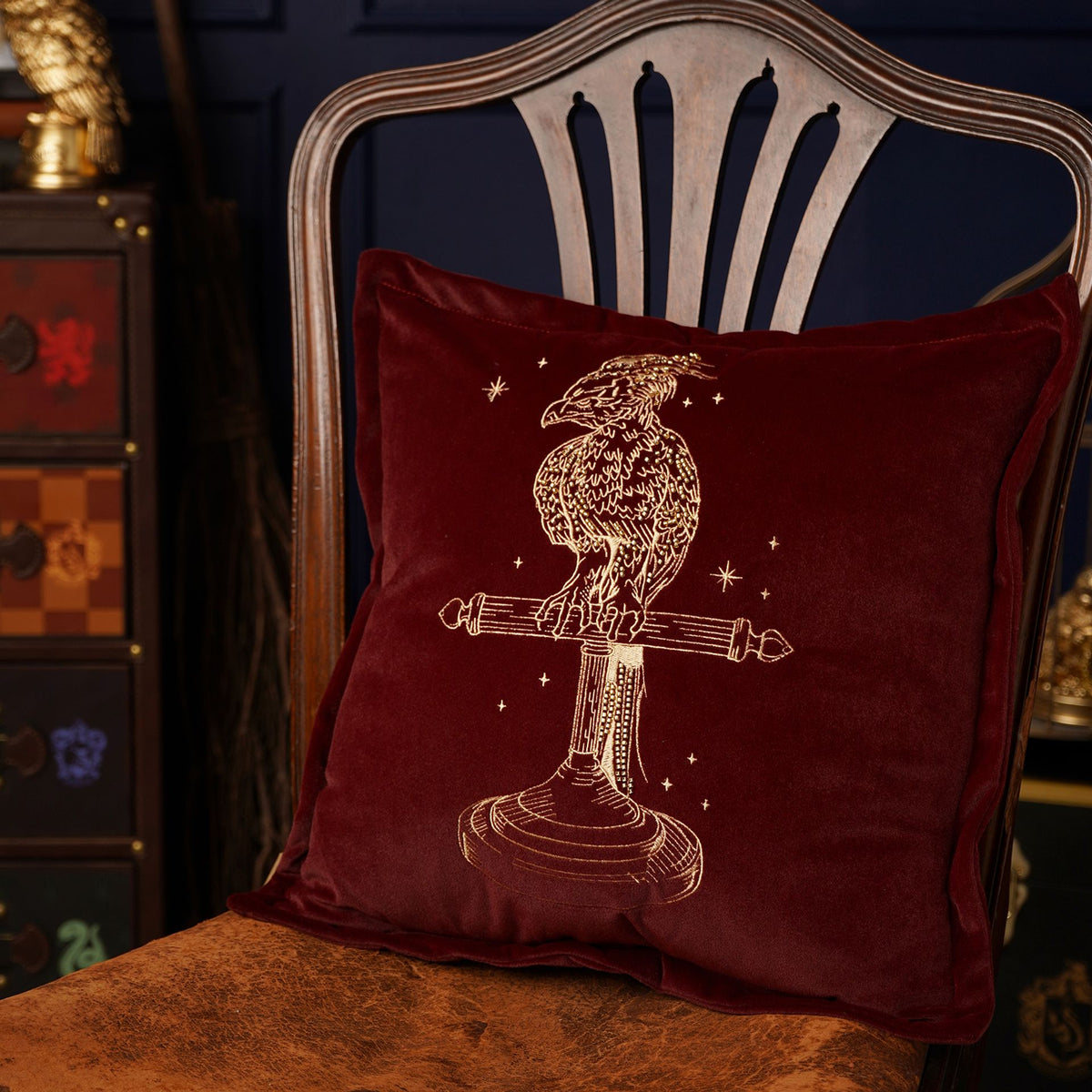 Harry Potter Velvet Cushion 43cm - Fawkes
