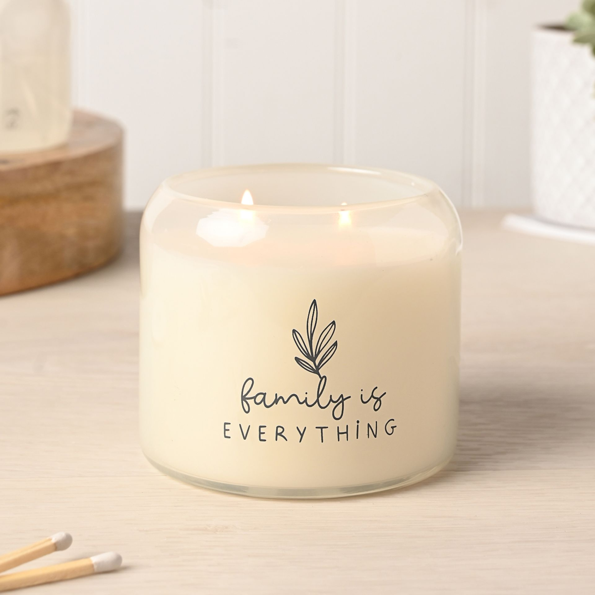 Double Wick Candle 390g - Family